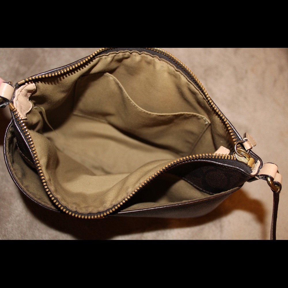 Coach Crossbody - Picture 2 of 3